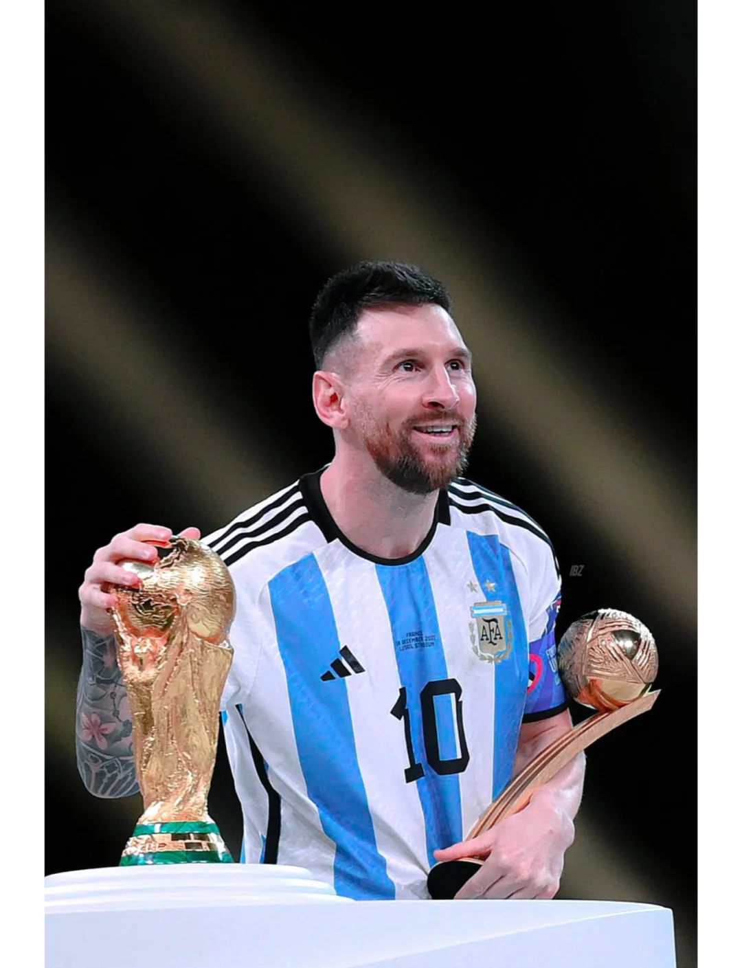  梅西转会巴黎圣日耳曼 九游体育官网